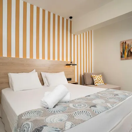 Mythic Summer Hotel-2